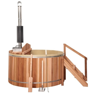 Wanna z hydromasażem z drewna cedrowego, sauna parowa z piecem opalanym drewnem
