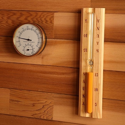Zewnętrzna rustykalna sauna parowa cedrowa Zaokrąglony kwadrat z gontem bitumicznym
