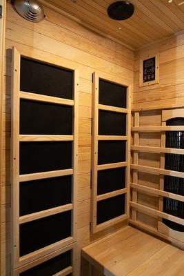 Drewniana wewnętrzna sauna na podczerwień 1750 W dla 2 osób o niskiej sile elektromagnetycznej