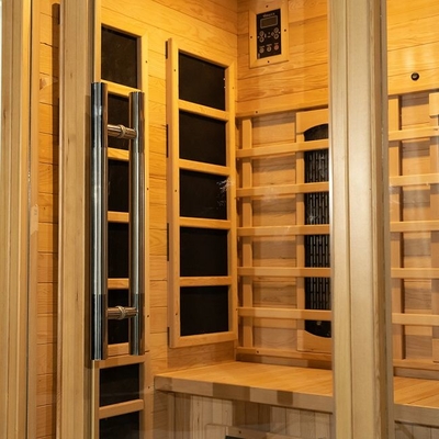 Drewniana wewnętrzna sauna na podczerwień 1750 W dla 2 osób o niskiej sile elektromagnetycznej