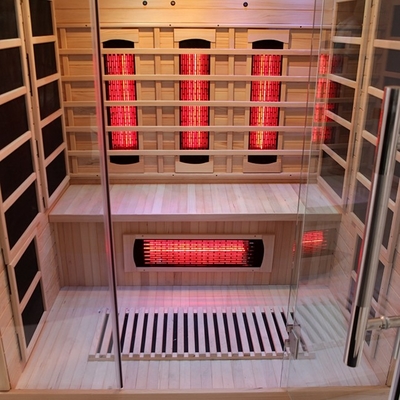 Luksusowa drewniana sauna w kolorze dalekiej podczerwieni z panelem sterowania i oświetleniem LED